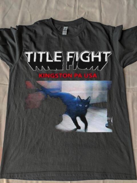 T-shirt title fight