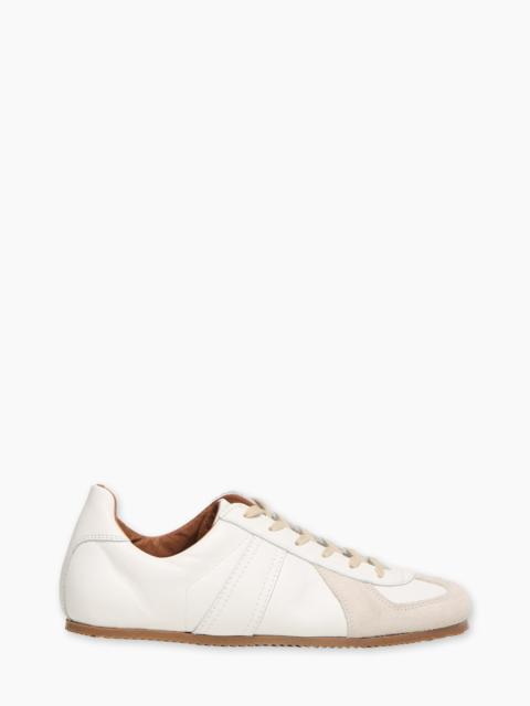 REPRODUCTION OF FOUND REPRODUCTION OF FOUND 1714L GERMAN MILITARY TRAINER WHITE