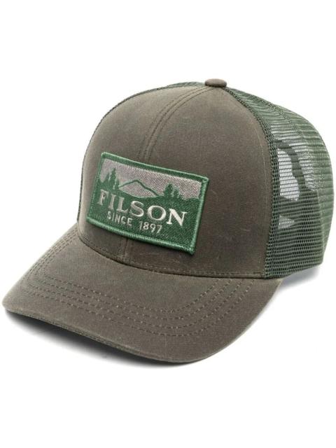 FILSON Introducing the "LOGGER MESH CAP OIL FINISH TIN CLOTH" hat by FILSON, a quintessential accessory for