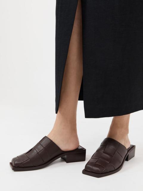 ST. AGNI Woven Mules - Chocolate