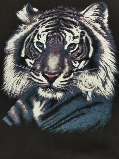 Other Designers Vintage - Vintage White Tiger Thunder Sportswear Tee Animal