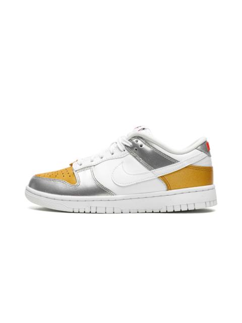 Nike Dunk Low WMNS "Gold White Silver"