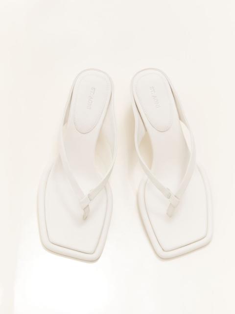 ST. AGNI Flip Flop Sandals - Tofu