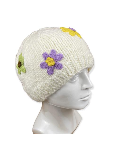 Other Designers Japanese Brand - KNITTED BEANIE HAT WITH FLOWERS HS 3