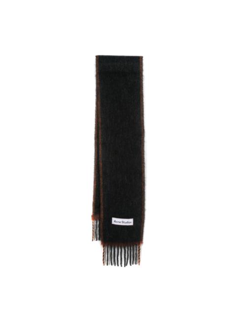 logo-patch scarf