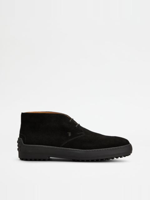 Tod's WINTER GOMMINO DESERT BOOTS IN SUEDE - BLACK