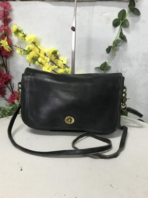 COACH Vintage Coach Shoulder Leather