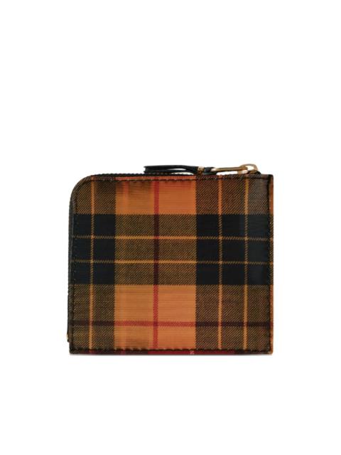plaid-pattern wallet