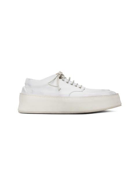 White Cassapana Derbys