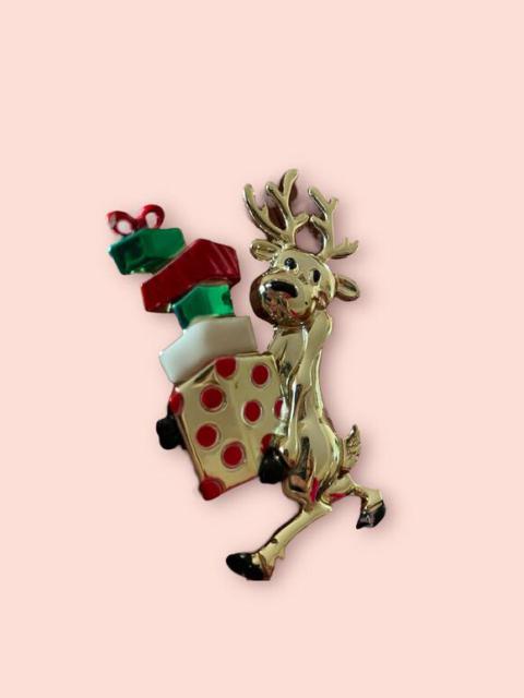 Unbranded - Vintage 80s Christmas Reindeer Pin Brooch Gold Tone Red Green Packages Gifts
