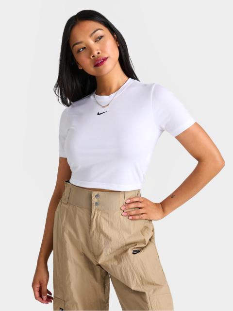 Nike WOMEN'S NIKE SPORTSWEAR ESSENTIAL SLIM-FIT CROP T-SHIRT