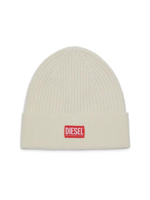 logo-patch beanie