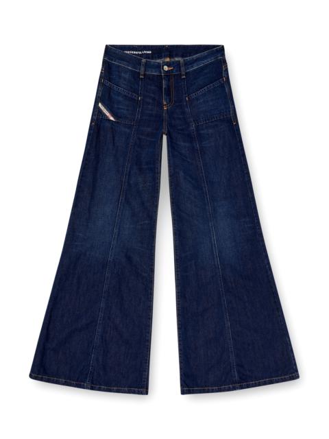 Diesel FLARE JEANS D-AKII 068RA