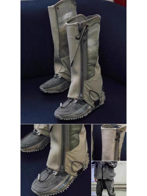 Other Designers HAMCUS Shoe Covers and Leg Covers Set