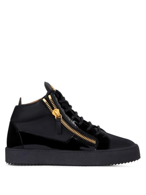 Giuseppe Zanotti Kriss