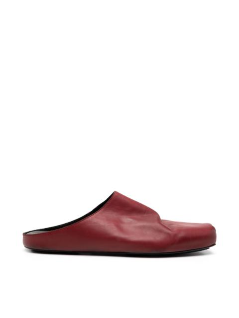 UMA WANG SQUARE-TOE LEATHER SLIPPERS