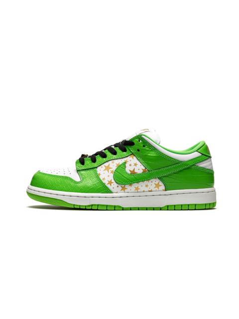 Nike SB Dunk Low "Supreme - Stars - Mean Green"