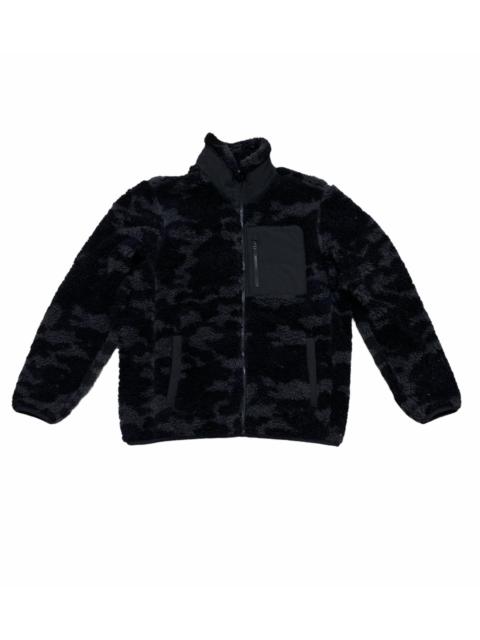 Other Designers Uniqlo - Uniqlo Sherpa Fleece Jacket Camo Old school Design