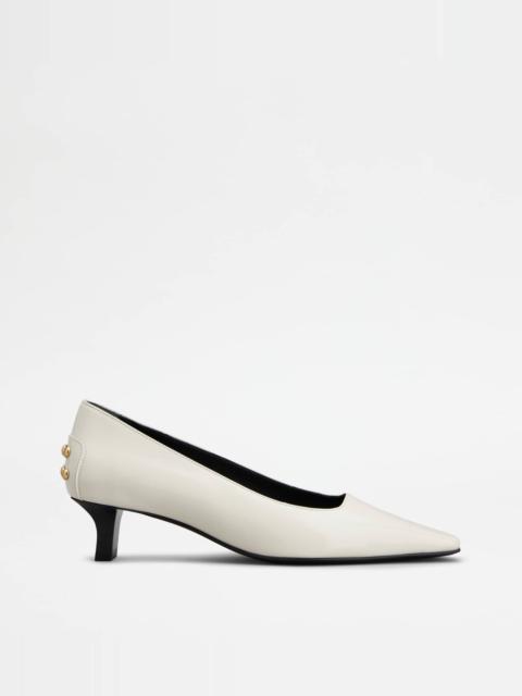 Tod's PUMPS IN LEATHER - WHITE