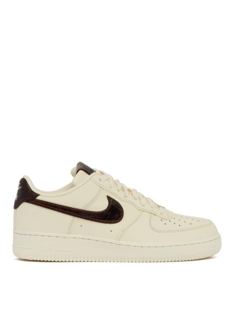 White Air Force 1 07 Sneakers