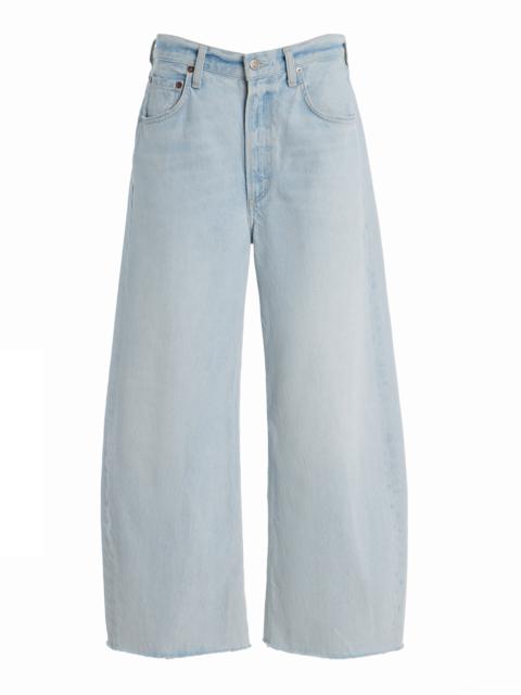 AGOLDE Low Curve Fray Rigid Mid-Rise Barrel-Leg Jeans light wash