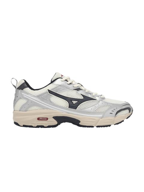 Mizuno MXR 'Snow White Magnet Silver'