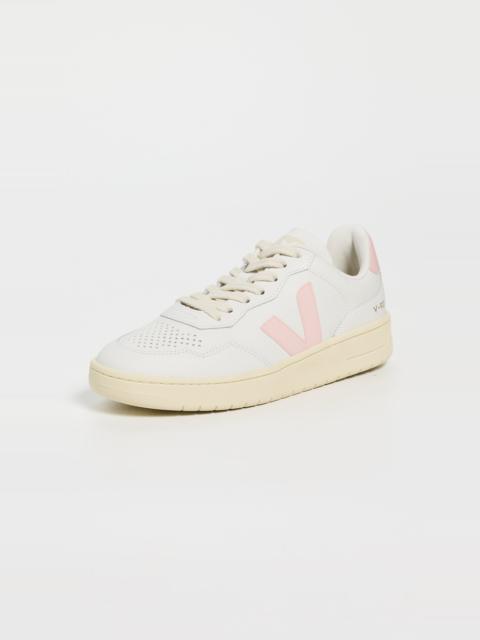 VEJA V-90 Sneakers
