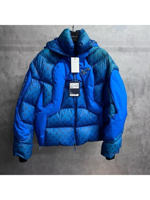 Louis Vuitton Louis Vuitton Loose-Fit Down Jacket: Long Sleeve, Hooded, Geometric Pattern with All-Over Blue Logo 