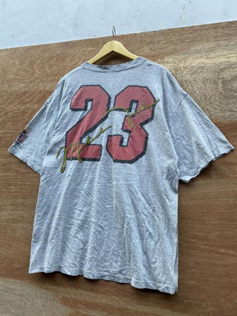 Nike vintage nike michael jordan restaurant chicago bulls tshirt