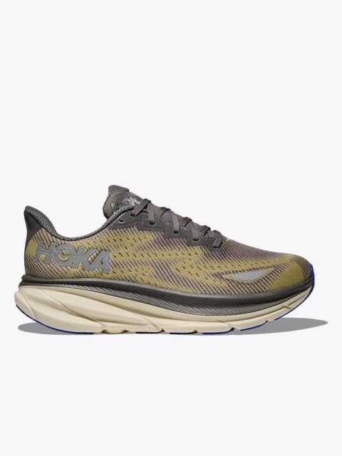 HOKA Men's Clifton 9 GTX Shoes in Gravel/Eggshell