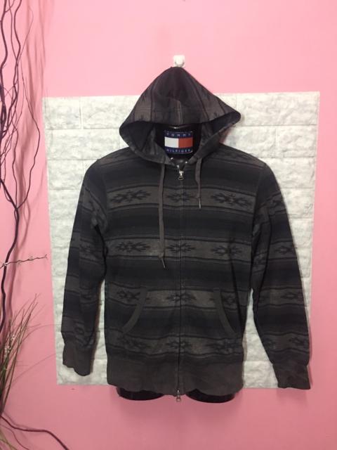 Other Designers Uniqlo - Rare Sweater Hoodies Uniqlo Nice Design