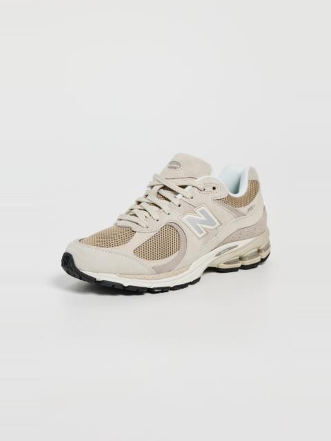 New Balance 2002R Sneakers