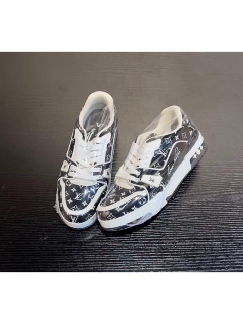 Louis Vuitton Louis Vuitton (LV) flocked logo casual shoes