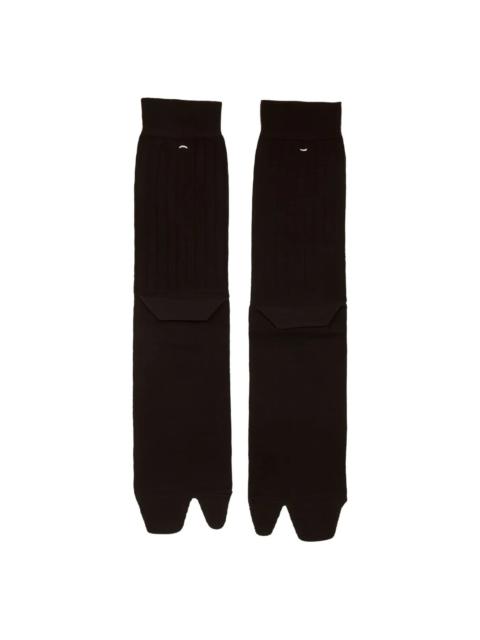 Maison Margiela MALE TABI SOCKS - DARK BROWN