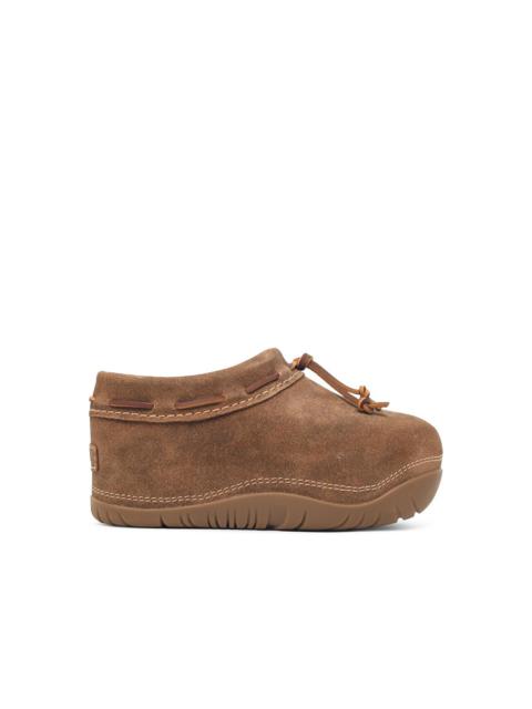 UGG Ugg CLOG Bucked Chestnut Suede Slippers Beige