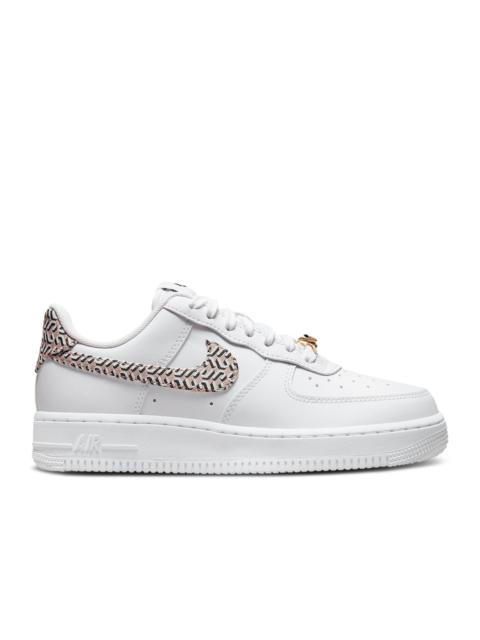 Nike WMNS AIR FORCE 1 LX 'UNITED IN VICTORY - WHITE'