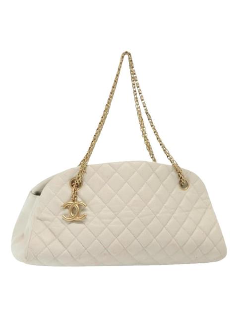 CHANEL Leather handbag