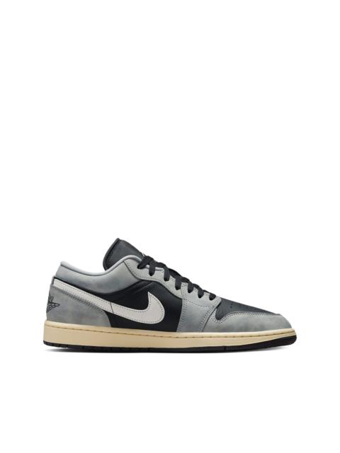 Air Jordan 1 Low SE "Light Smoke Grey" sneakers