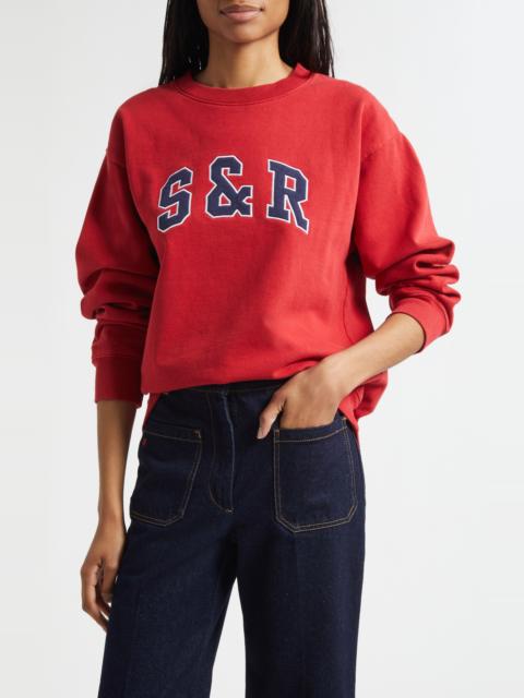 Sporty & Rich Sporty & Rich Ivy Logo Appliqué Cotton Graphic Sweatshirt in Ruby at Nordstrom