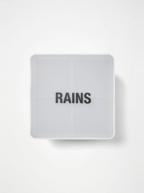 rains 0