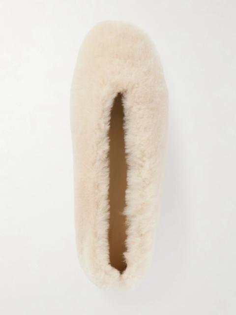 LE MONDE BÉRYL Luna Shearling Ballet Flats
