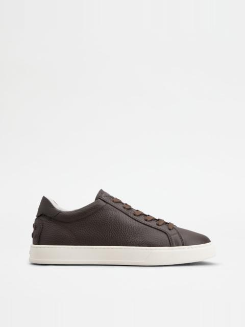 Tod's SNEAKERS IN LEATHER - BROWN