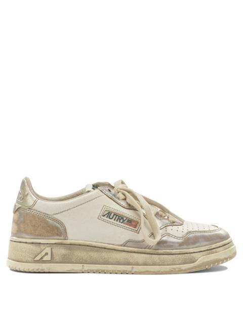 AUTRY Autry Medalist Low Super Vintage Low Top Sneakers