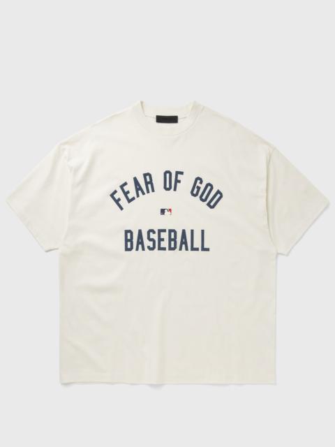 ESSENTIALS MLB 90'S FIT TEE