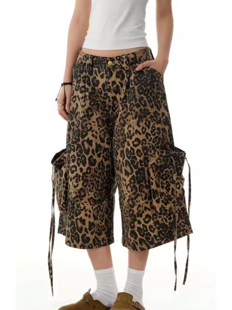Other Designers Other - New Leopard Print Cargo Shorts - Streetwear Vibes
