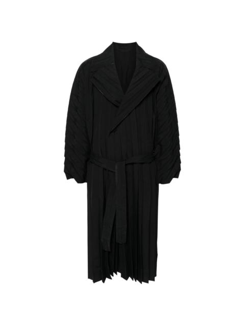 Edge pleated long coat