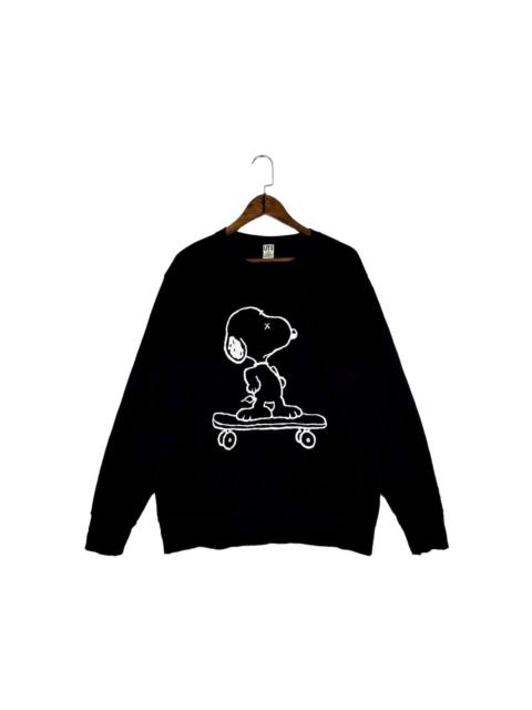 Other Designers Kaws X Uniqlo X Snoopy Skateboard Black Sweatshirt