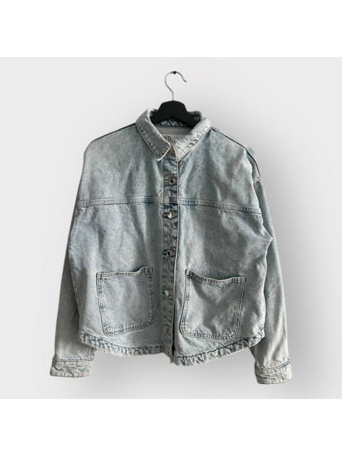 STEAL! Zara Square sprockets Denim Jacket