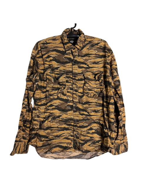 Other Designers Vintage - 🔥RARE🔥Vintage Beams Japanese Brand Camo Button Up Shirt