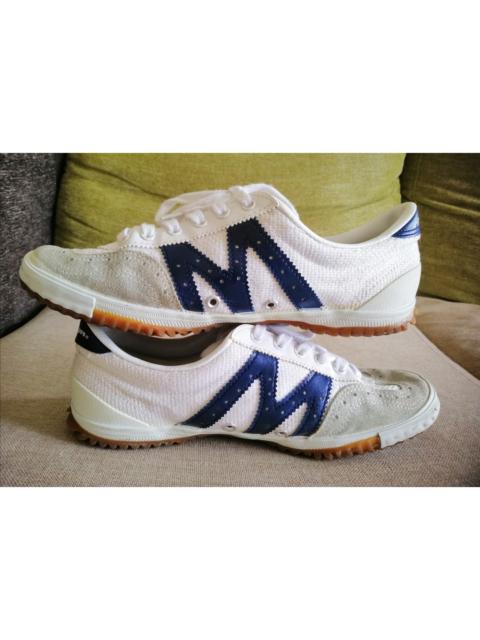 Other Designers Vintage - MIZUNO VINTAGE VOLLEYBALL SHOE - NATURAL RUBBER SOLE